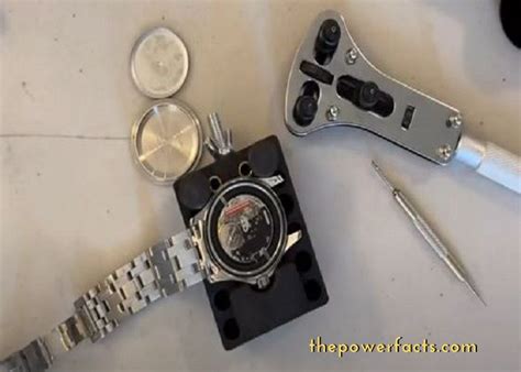 does omega seamaster have a battery